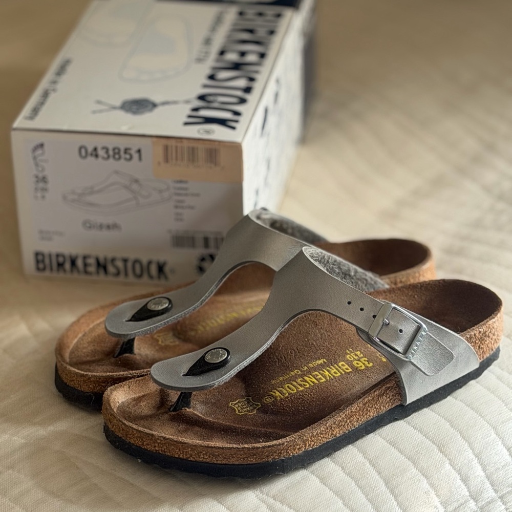 Birkenstock Gizeh Silver Leather Thong Sandals - Picture 2 of 9